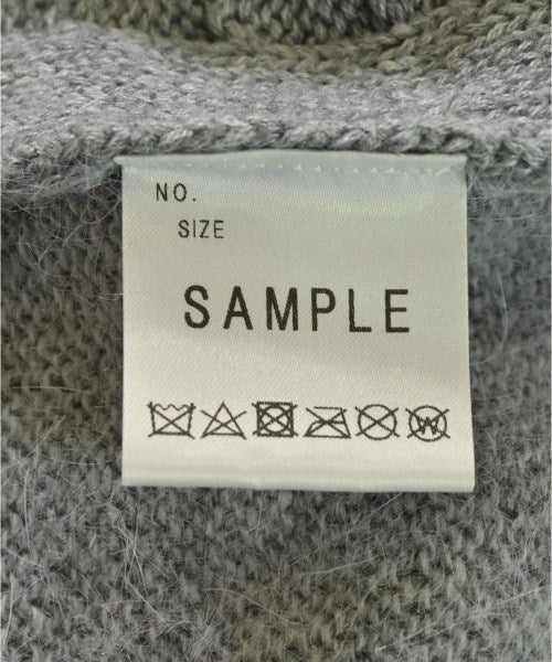 TONAL เสื้อกันหนาว