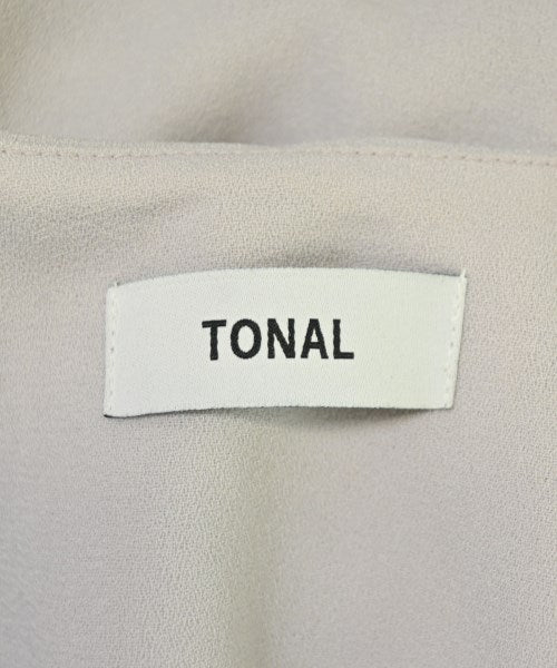 TONAL เสื้อสตรี