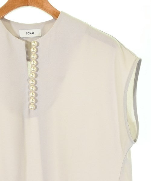 TONAL เสื้อสตรี
