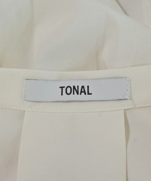 TONAL เสื้อสตรี