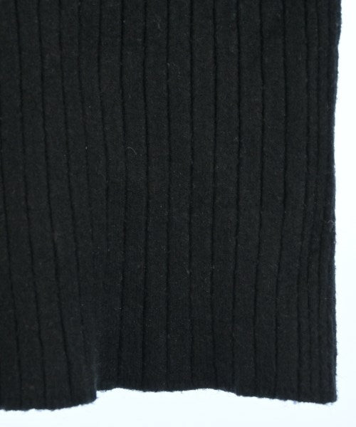 TONAL เสื้อกันหนาว