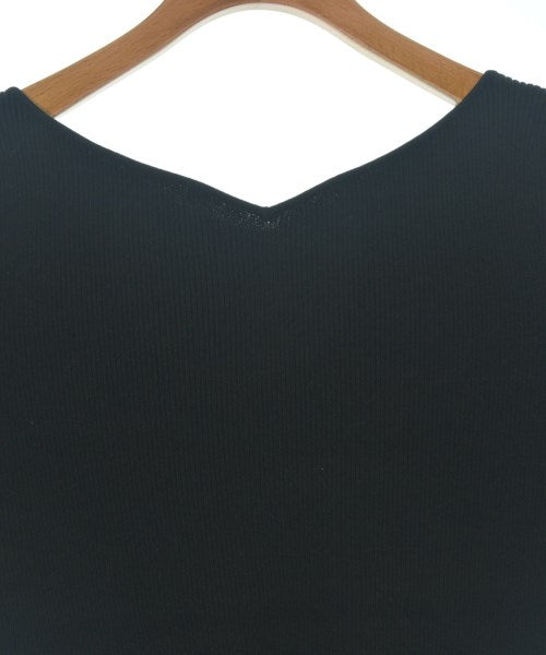 TONAL เสื้อกันหนาว