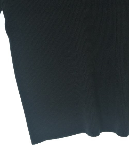 TONAL เสื้อกันหนาว