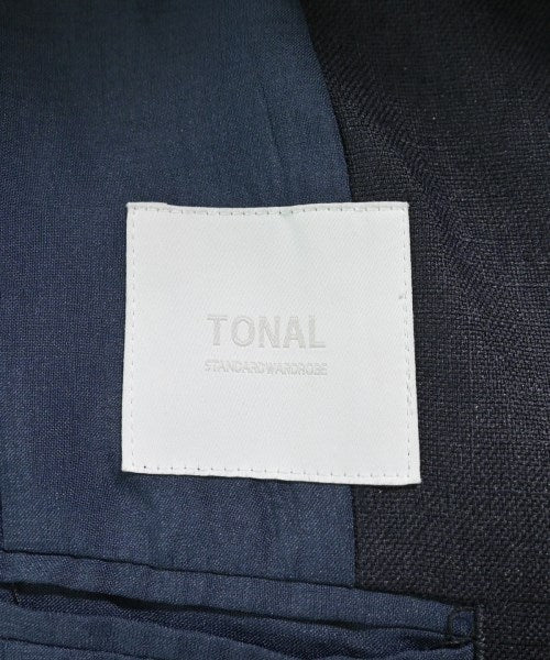 TONAL แจ็คเก็ตไม่มีปก