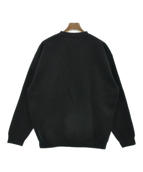 UNIVERSAL OVERALL เสื้อสเวตเตอร์