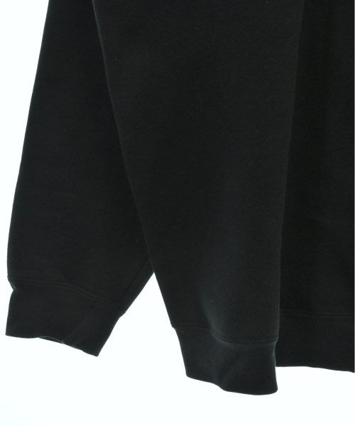 UNIVERSAL OVERALL เสื้อสเวตเตอร์