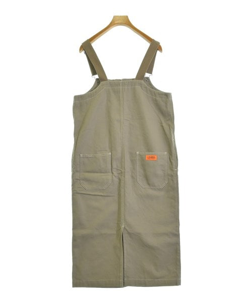 UNIVERSAL OVERALL ชุดเอี๊ยม/เสื้อคลุมหลวมๆ/จั๊มสูท