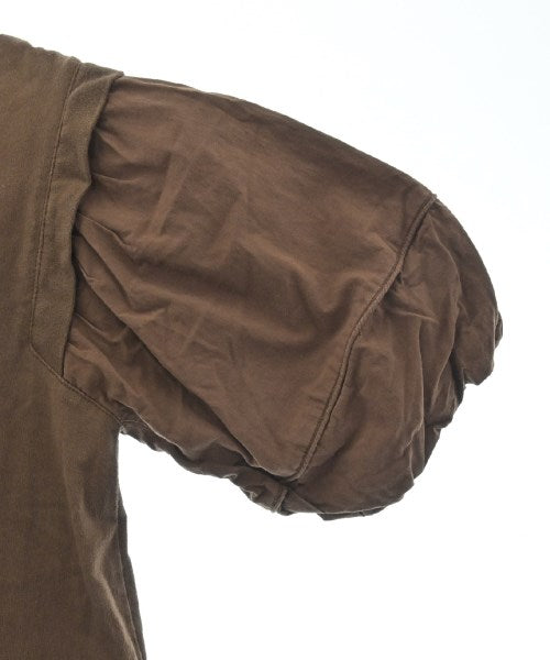UNIVERSAL OVERALL เสื้อยืด/เสื้อท็อปส์