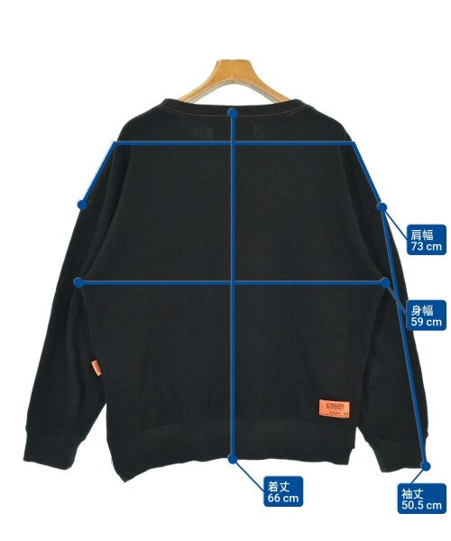 UNIVERSAL OVERALL เสื้อสเวตเตอร์