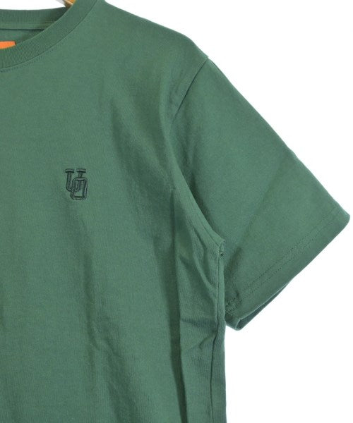 UNIVERSAL OVERALL เสื้อยืด/เสื้อท็อปส์