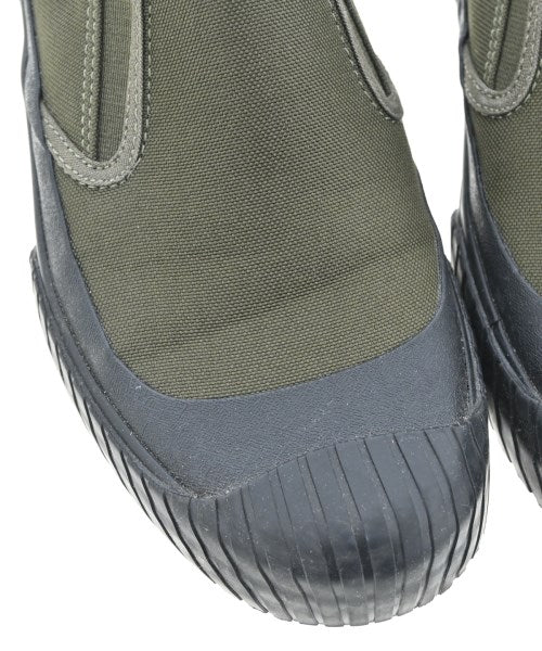 UNIVERSAL OVERALL รองเท้าผ้าใบ