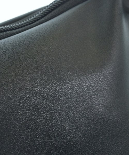 UNIVERSAL OVERALL กระเป๋าสะพาย