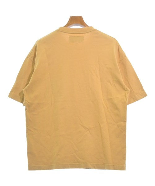 UNIVERSAL OVERALL เสื้อยืด/เสื้อท็อปส์