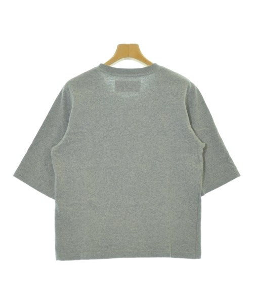 UNIVERSAL OVERALL เสื้อยืด/เสื้อท็อปส์