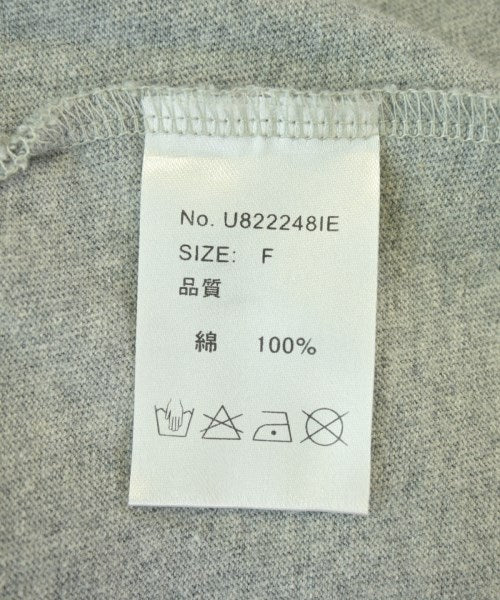 UNIVERSAL OVERALL เสื้อยืด/เสื้อท็อปส์