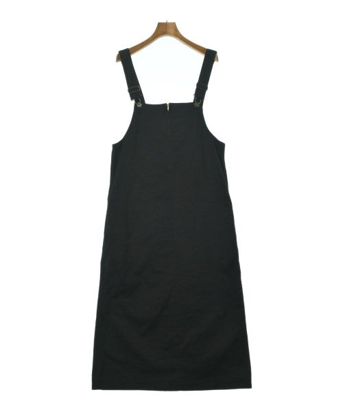 UNIVERSAL OVERALL ชุดเดรส