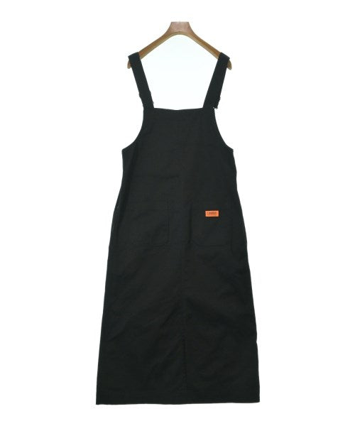 UNIVERSAL OVERALL ชุดเดรส