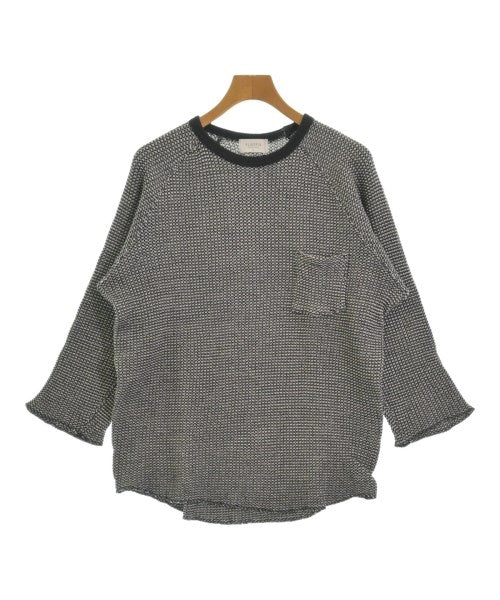 FLISTFIA เสื้อยืด/เสื้อท็อปส์