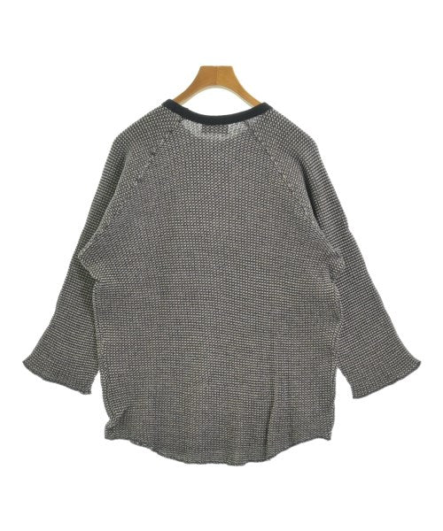 FLISTFIA เสื้อยืด/เสื้อท็อปส์