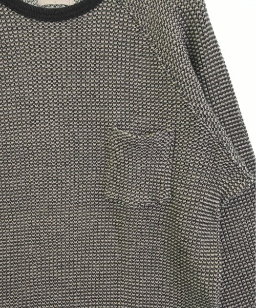 FLISTFIA เสื้อยืด/เสื้อท็อปส์