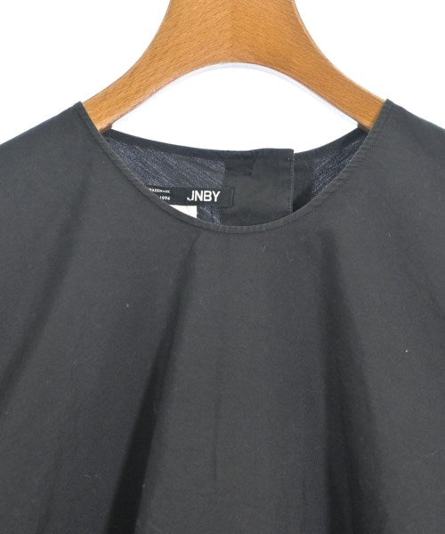 JNBY เสื้อลำลอง