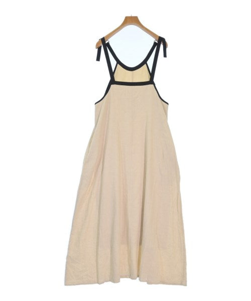 Dignite collier ชุดเดรส