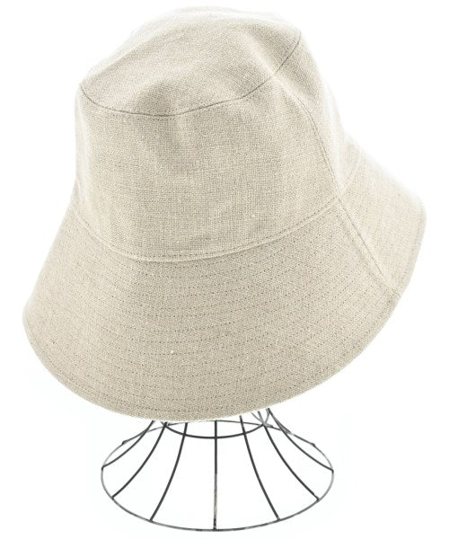 La Maison de Lyllis หมวก