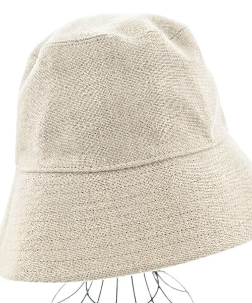 La Maison de Lyllis หมวก