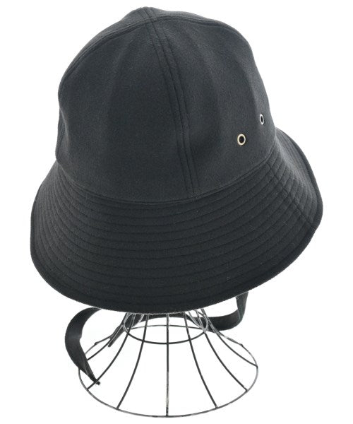 La Maison de Lyllis หมวก