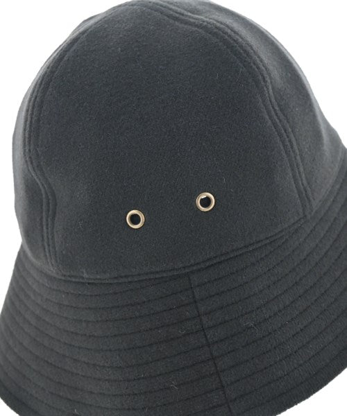 La Maison de Lyllis หมวก