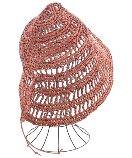 La Maison de Lyllis หมวก