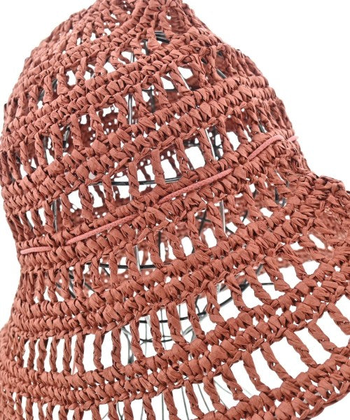 La Maison de Lyllis หมวก