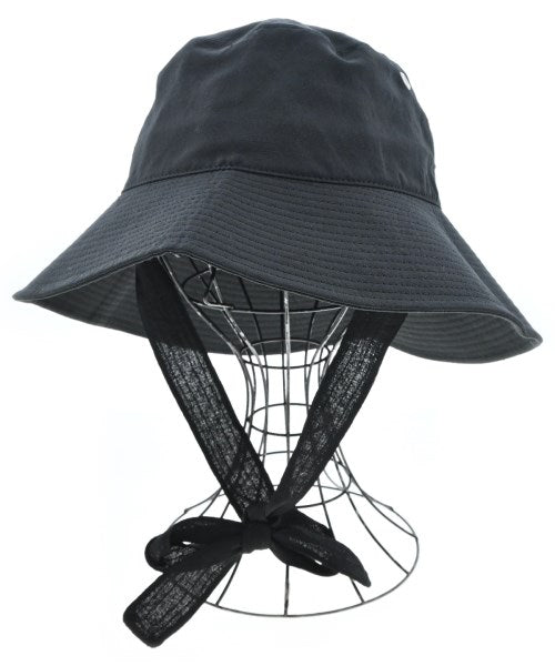 La Maison de Lyllis หมวก