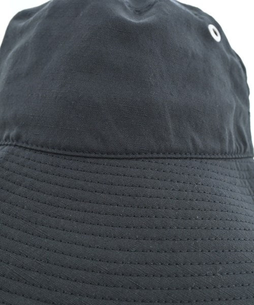 La Maison de Lyllis หมวก