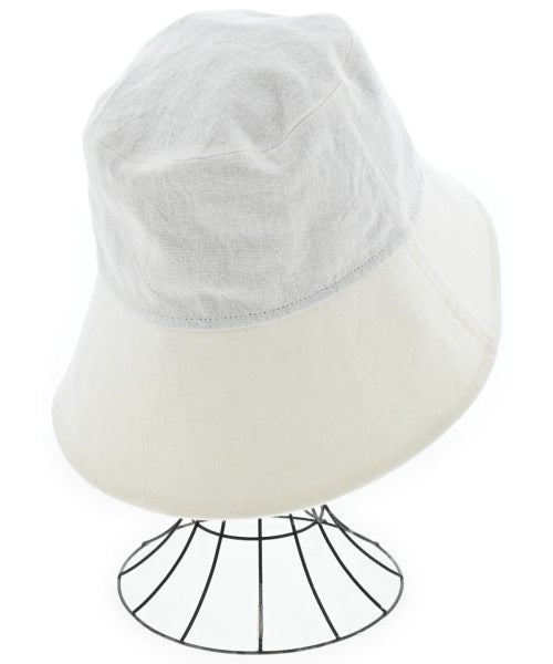 La Maison de Lyllis หมวก