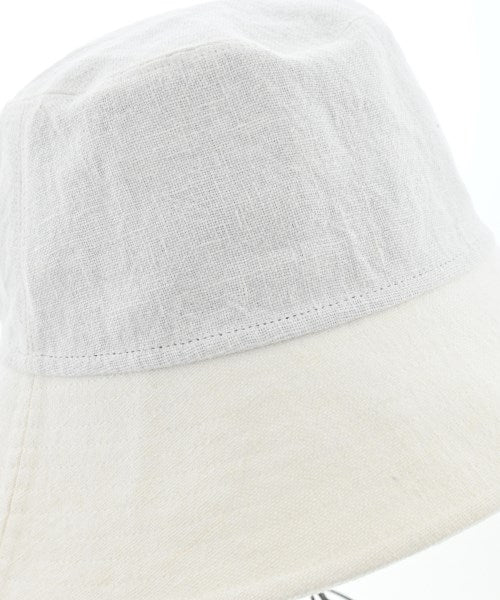 La Maison de Lyllis หมวก