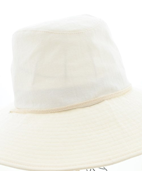 La Maison de Lyllis หมวก