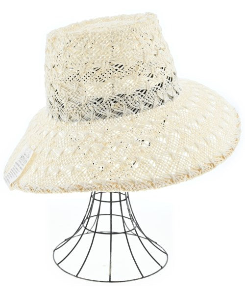 La Maison de Lyllis หมวก