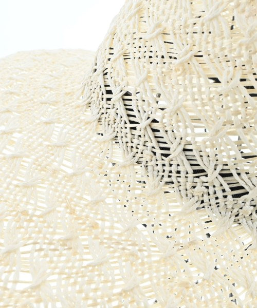 La Maison de Lyllis หมวก