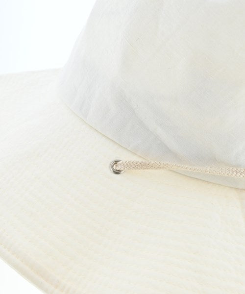 La Maison de Lyllis หมวก