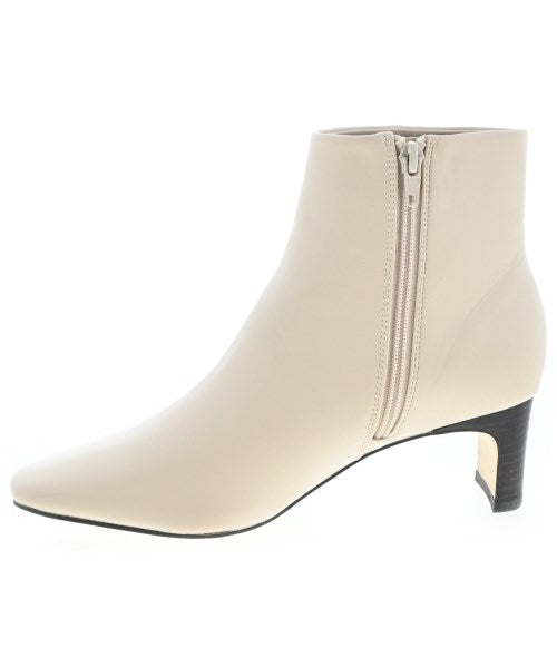 Chiaki Katagiri รองเท้าบูท