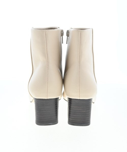 Chiaki Katagiri รองเท้าบูท