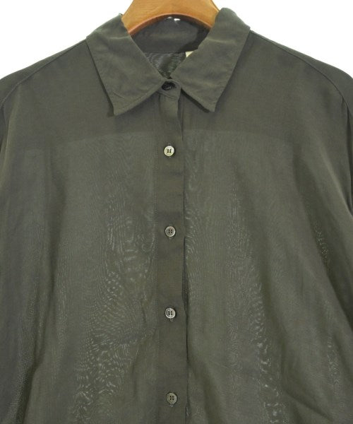 Col Pierrot เสื้อลำลอง
