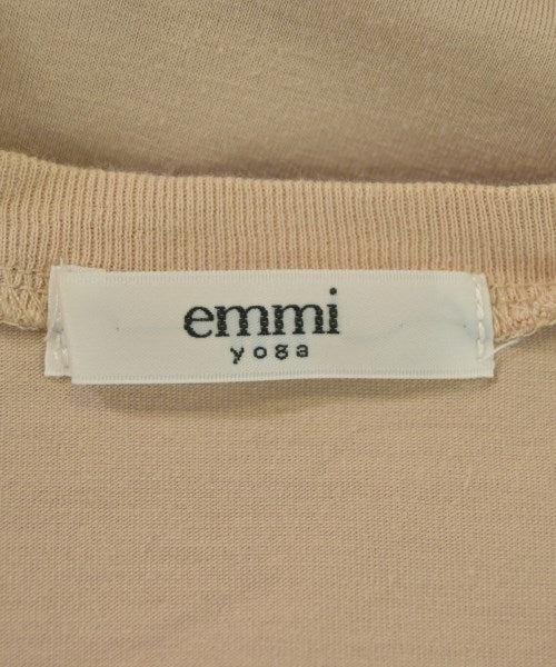 emmi yoga เสื้อยืด/เสื้อท็อปส์