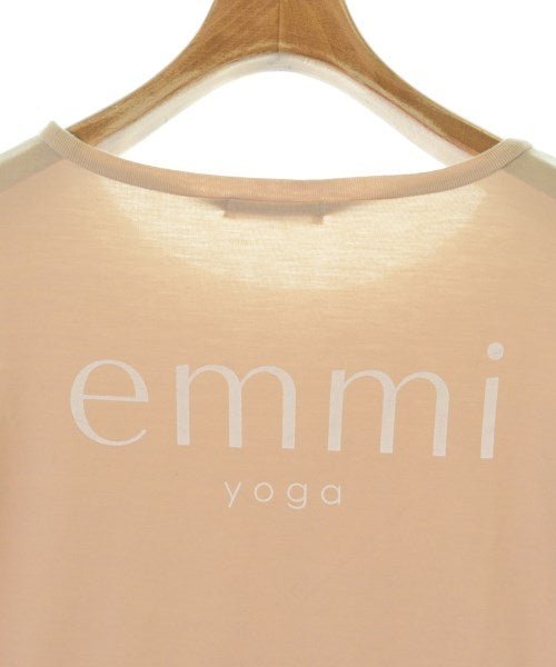 emmi yoga เสื้อยืด/เสื้อท็อปส์