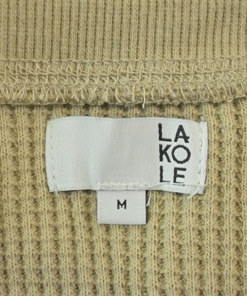 LAKOLE เสื้อยืด/เสื้อท็อปส์