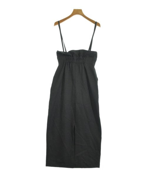 CAPRICIEUX LE'MAGE ชุดเดรส