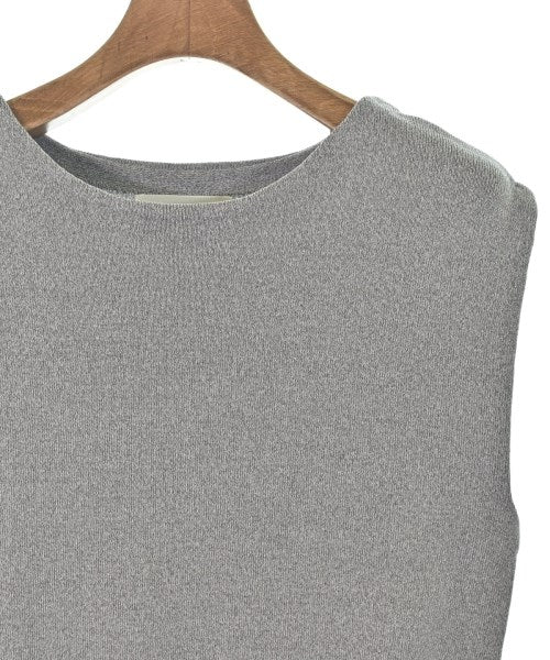 CAPRICIEUX LE'MAGE เสื้อแขนกุด