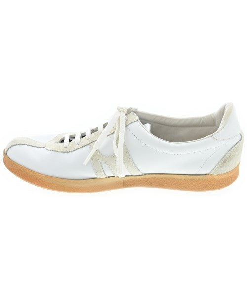 MATES รองเท้าผ้าใบ