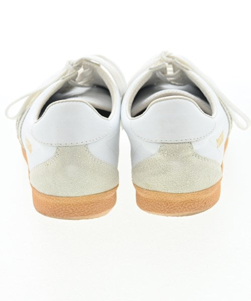 MATES รองเท้าผ้าใบ